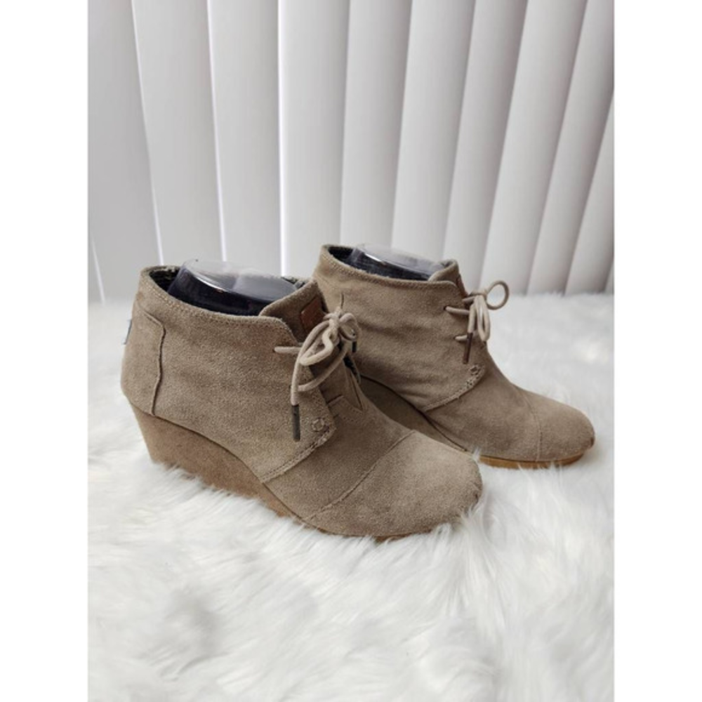 Toms Womens‎ Wedge Booties Beige Suede Ankle Mid High Heel Lace Up 6.5